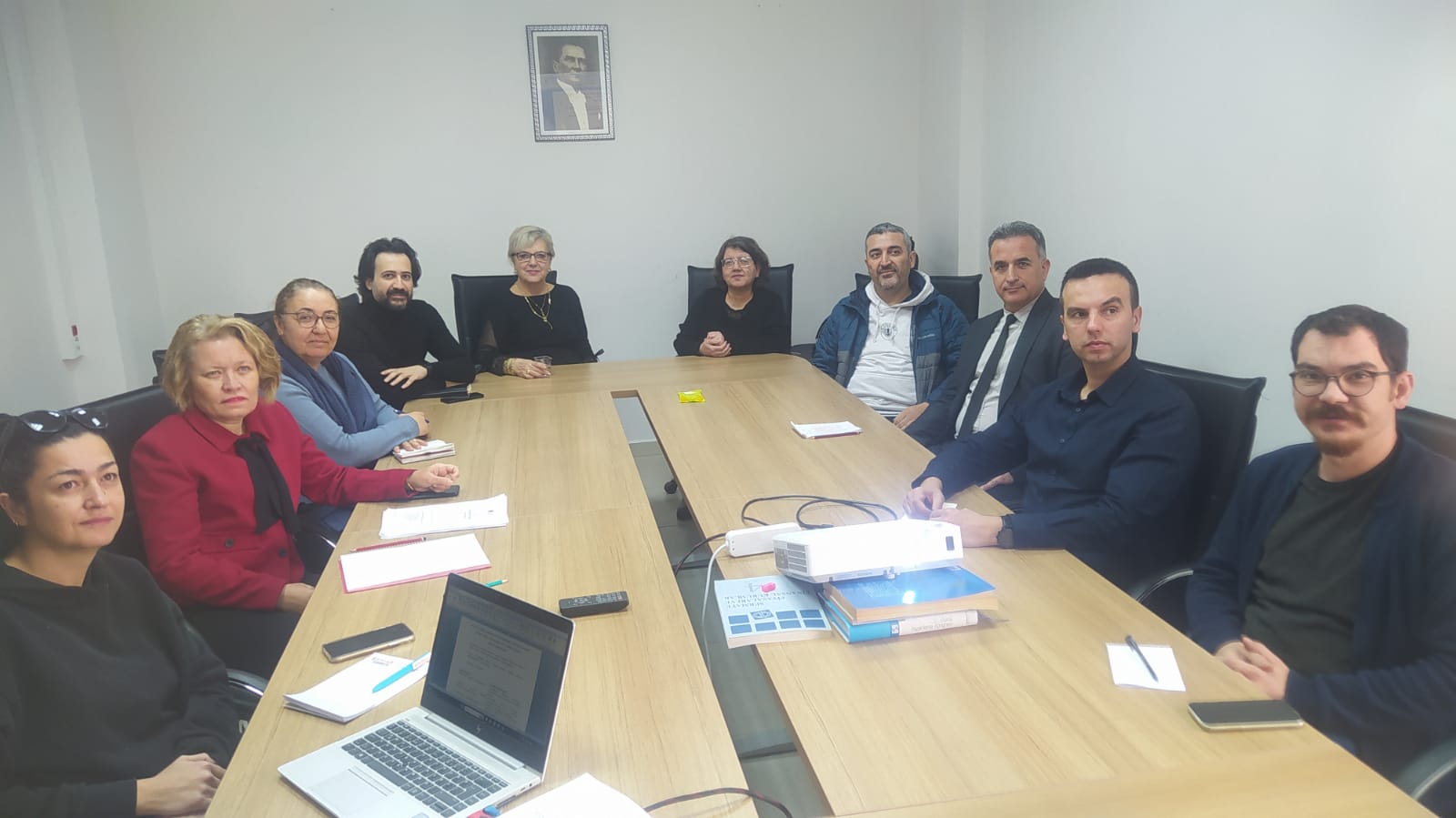 Finans ve Bankacılık Bölümü Öğretim Üyeleri ile İç Paydaş Toplantısı Yapıldı